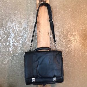 Wilsons leather black lap top bag like new⭐️